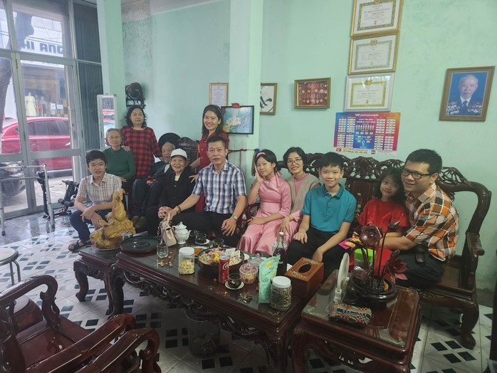 "Xuân sum vầy - Tết sẻ chia": Tết sum vầy- Ảnh 1.