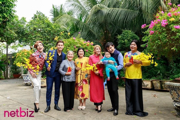 Nghệ sĩ cải lương một năm tất bật đóng phim- Ảnh 7. Nghệ sĩ cải lương một năm tất bật đóng phim- Ảnh 7.