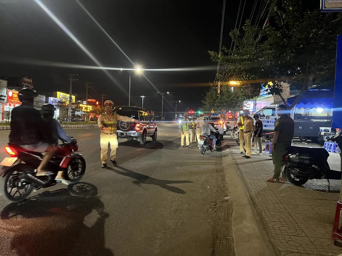 Đồng Nai xử phạt hơn 3.600 trường hợp vi phạm giao thông dịp Tết- Ảnh 1. Đồng Nai xử phạt hơn 3.600 trường hợp vi phạm giao thông dịp Tết- Ảnh 1.