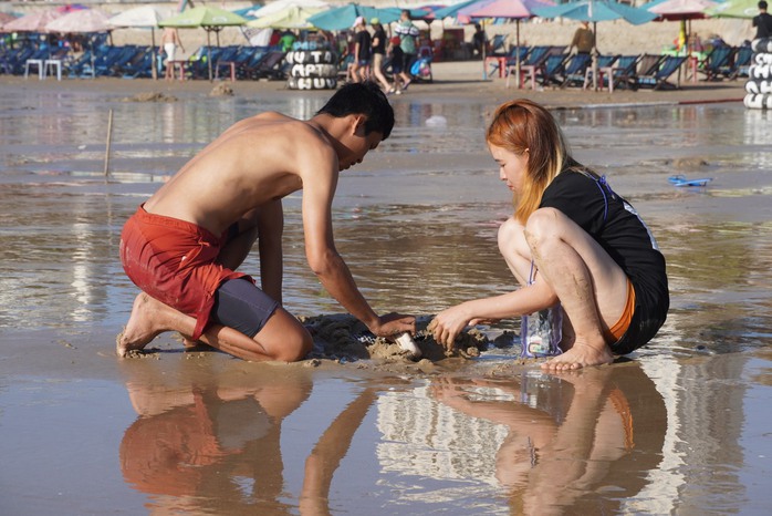 Bất ngờ với biển Vũng Tàu trong ngày cuối kỳ nghỉ Tết- Ảnh 2. Bất ngờ với biển Vũng Tàu trong ngày cuối kỳ nghỉ Tết- Ảnh 2.