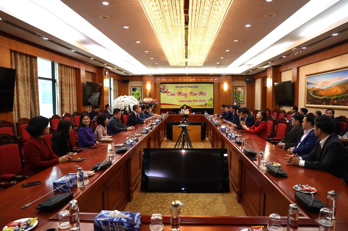 Thường trực Ban Bí thư thăm và làm việc tại Ban Kinh tế Trung ương- Ảnh 1. Thường trực Ban Bí thư thăm và làm việc tại Ban Kinh tế Trung ương- Ảnh 1.