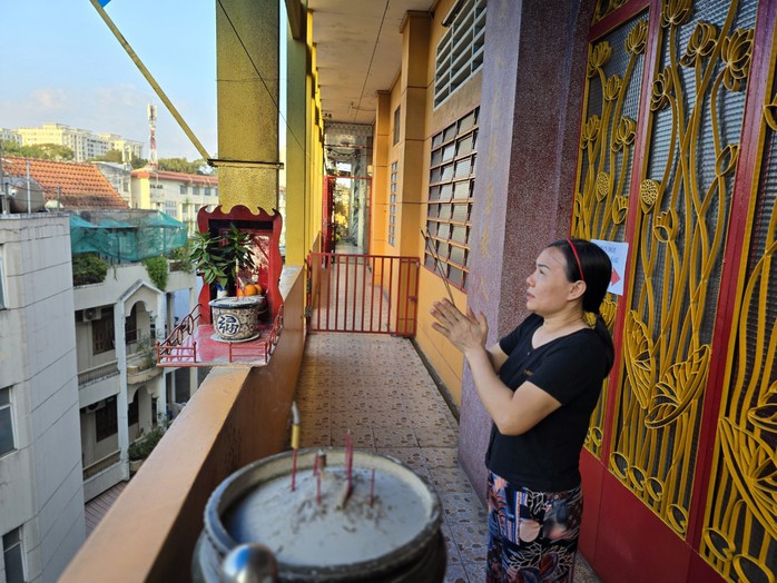Ngôi chùa 50 năm tọa lạc trên tầng 4 chung cư ở TP HCM- Ảnh 2. Ngôi chùa 50 năm tọa lạc trên tầng 4 chung cư ở TP HCM- Ảnh 2.