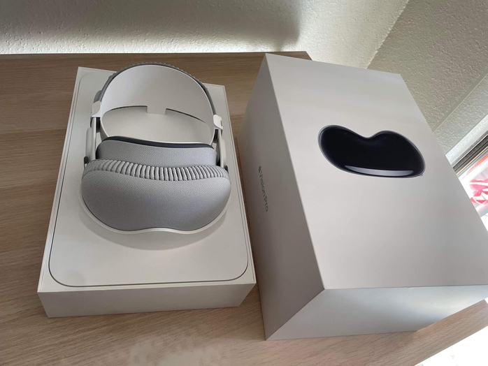 Nhiều người dùng trả lại kính Vision Pro cho Apple- Ảnh 1. Nhiều người dùng trả lại kính Vision Pro cho Apple- Ảnh 1.