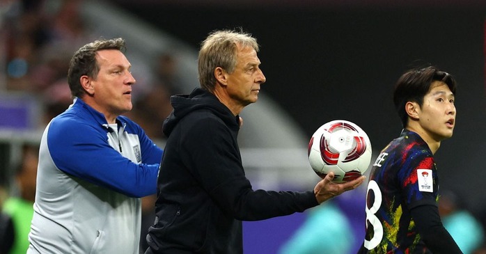 Các quan chức Hàn Quốc đề nghị sa thải HLV Klinsmann - Ảnh 2. Các quan chức Hàn Quốc đề nghị sa thải HLV Klinsmann - Ảnh 2.