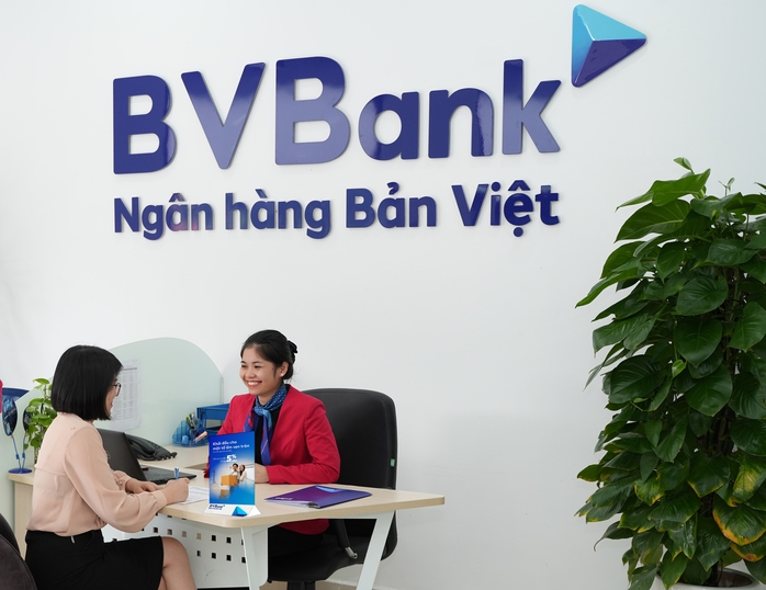 Ngày giao dịch đầu tiên năm Giáp Thìn, ngân hàng tranh đua lì xì khách hàng- Ảnh 1. Ngày giao dịch đầu tiên năm Giáp Thìn, ngân hàng tranh đua lì xì khách hàng- Ảnh 1.