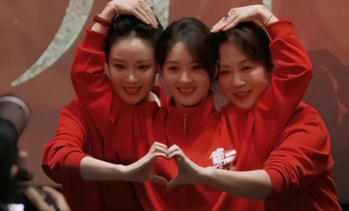 Showbiz Hoa ngữ: Những bê bối đầu năm!- Ảnh 3.