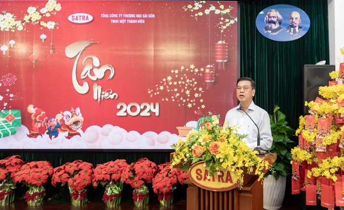 Lãnh đạo TP HCM thăm và chúc Tết tại Saigon Co.op và Satra - Ảnh 5. Lãnh đạo TP HCM thăm và chúc Tết tại Saigon Co.op và Satra - Ảnh 5.