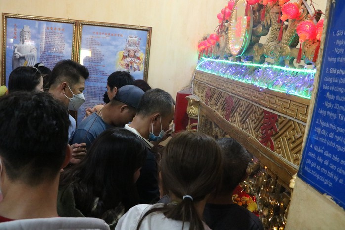Đầu năm, về Bình Dương đi viếng Chùa Bà Thiên Hậu- Ảnh 7. Đầu năm, về Bình Dương đi viếng Chùa Bà Thiên Hậu- Ảnh 7.