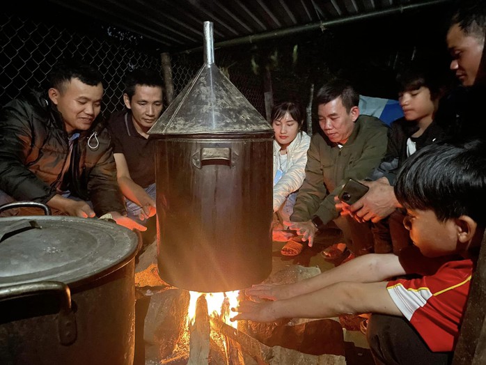 Nguyễn Bình Nam – người đem nụ cười lên núi!- Ảnh 24. Nguyễn Bình Nam – người đem nụ cười lên núi!- Ảnh 24.