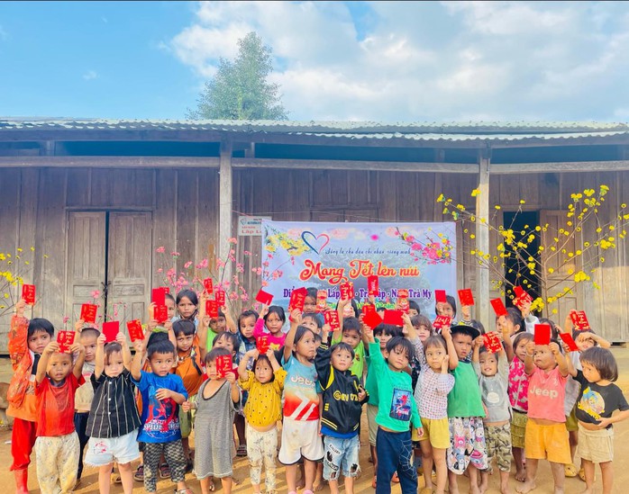 Nguyễn Bình Nam – người đem nụ cười lên núi!- Ảnh 26. Nguyễn Bình Nam – người đem nụ cười lên núi!- Ảnh 26.
