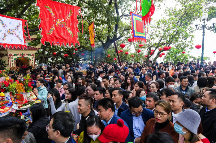 Bắt đầu mùa lễ hội năm 2024: Ít xảy ra tình trạng chặt chém, thương mại hóa- Ảnh 1. Bắt đầu mùa lễ hội năm 2024: Ít xảy ra tình trạng chặt chém, thương mại hóa- Ảnh 1.