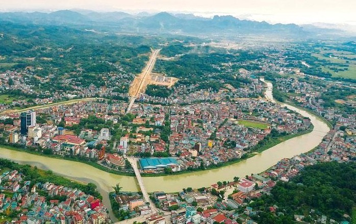 Thành phố Cao Bằng 45 năm sau cuộc chiến đấu bảo vệ biên giới phía Bắc - ảnh: Thế Vĩnh