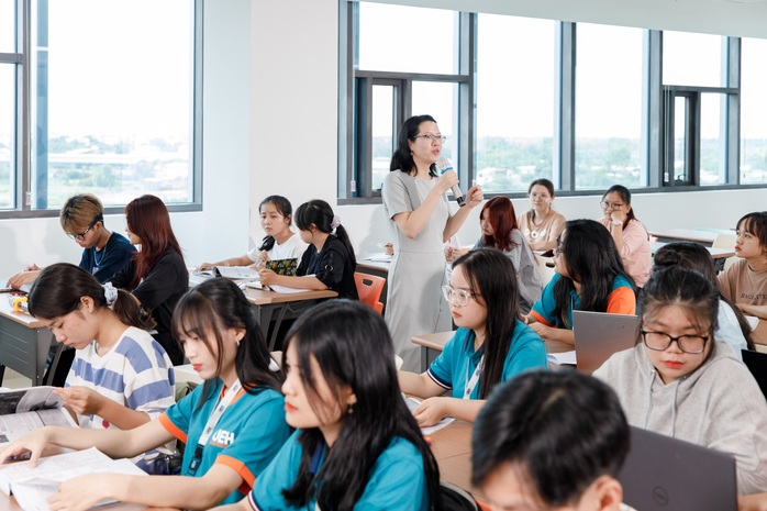 ĐH Kinh tế TP HCM mở 2 chương trình đào tạo mới- Ảnh 1. ĐH Kinh tế TP HCM mở 2 chương trình đào tạo mới- Ảnh 1.