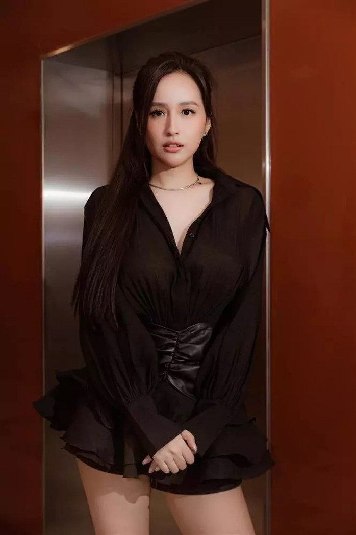 Hoa hậu Mai Phương Thúy đã giảm cân từ 71 kg bằng cách nào?
- Ảnh 1. Hoa hậu Mai Phương Thúy đã giảm cân từ 71 kg bằng cách nào?
- Ảnh 1.