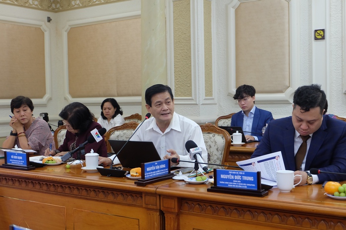 Chuyên gia đề xuất thành lập tập đoàn phát triển đường sắt đô thị tại TP HCM
- Ảnh 2. Chuyên gia đề xuất thành lập tập đoàn phát triển đường sắt đô thị tại TP HCM
- Ảnh 2.