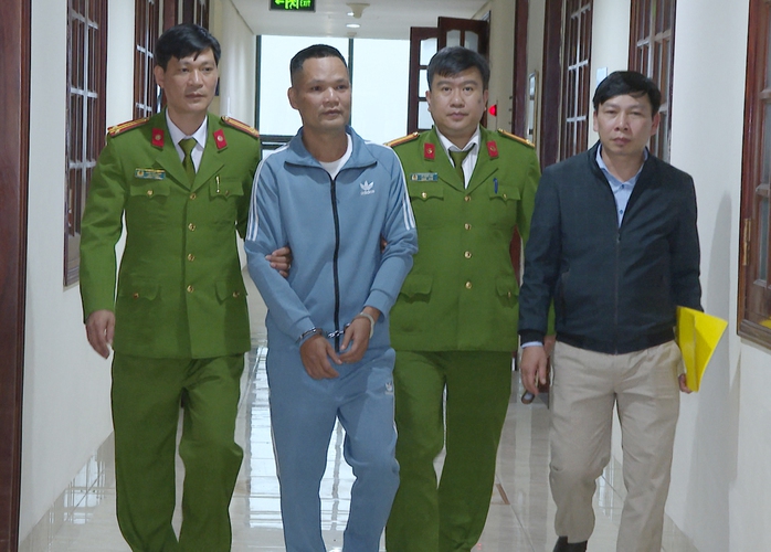 Về đầu thú sau 5 năm trốn truy nã ở nước ngoài- Ảnh 1. Về đầu thú sau 5 năm trốn truy nã ở nước ngoài- Ảnh 1.
