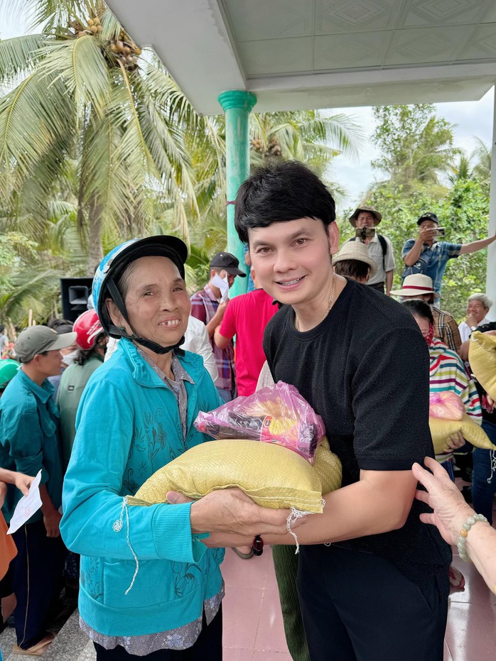 NSƯT Phương Hồng Thủy nghĩ về việc làm thiện nguyện đầu xuân- Ảnh 2. NSƯT Phương Hồng Thủy nghĩ về việc làm thiện nguyện đầu xuân- Ảnh 2.