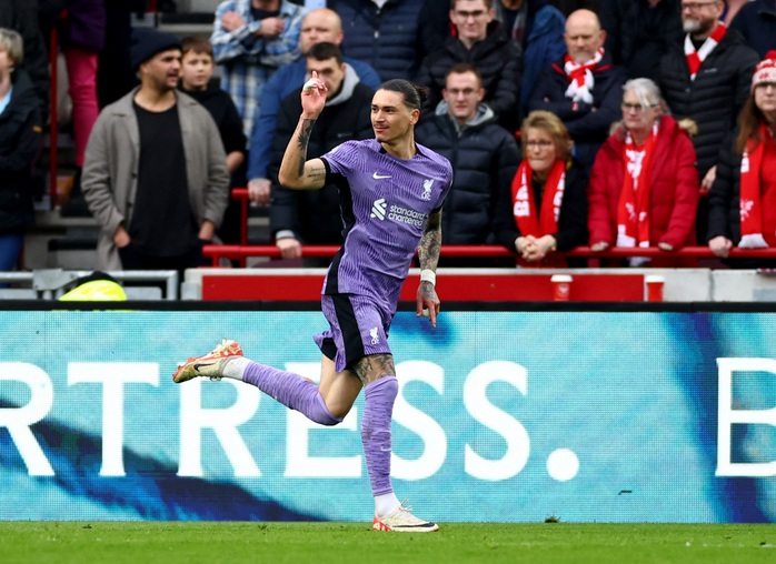 Salah tái xuất, Liverpool thắng Brentford giữ vững ngôi đầu Ngoại hạng Anh- Ảnh 2.