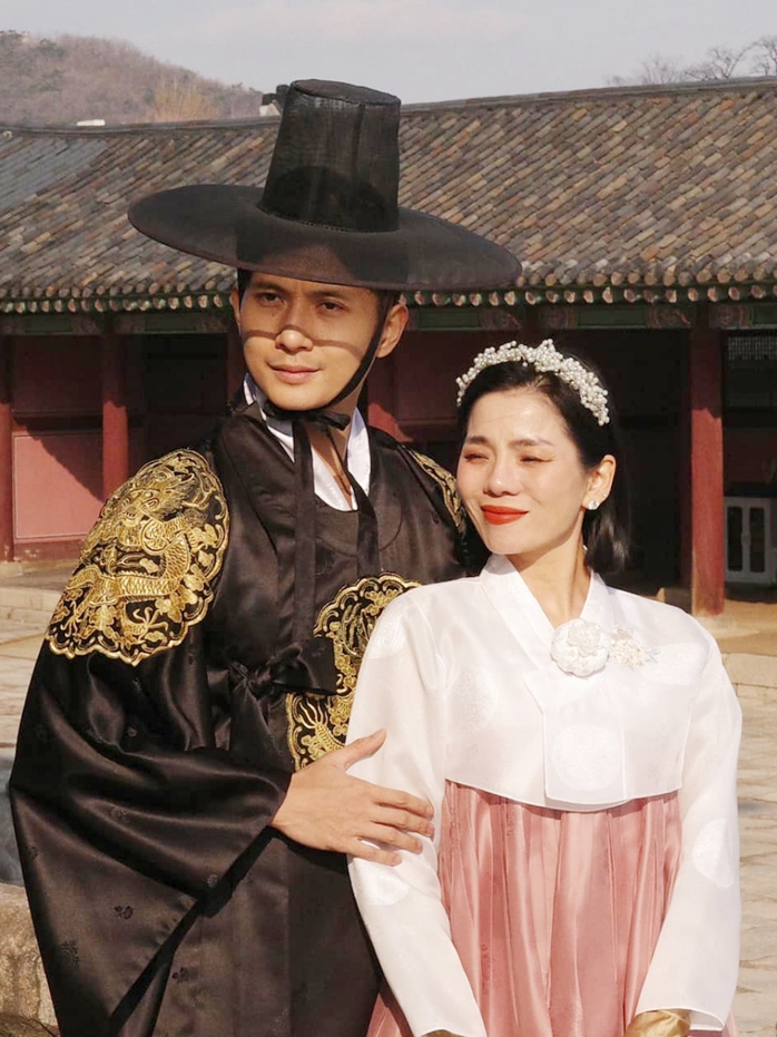 Showbiz Việt: Loạt sao tưng bừng du Xuân Giáp Thìn- Ảnh 1. Showbiz Việt: Loạt sao tưng bừng du Xuân Giáp Thìn- Ảnh 1.