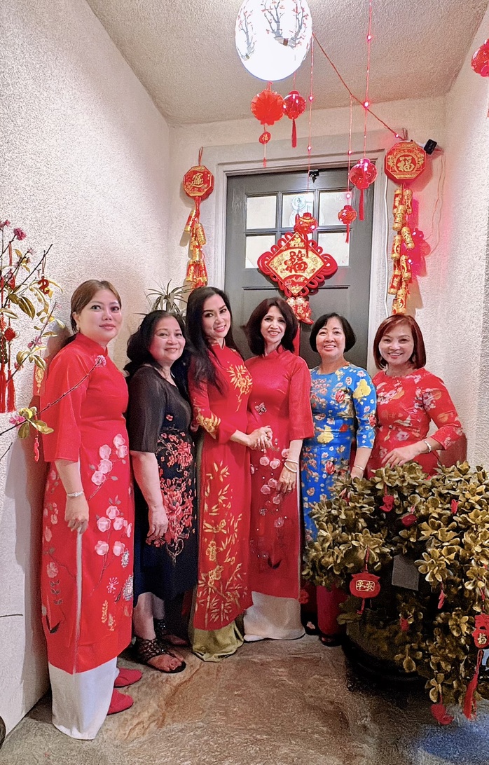 Ca sĩ Kavie Trần: "Tôi luôn nhớ hương vị Tết Việt Nam"- Ảnh 2.