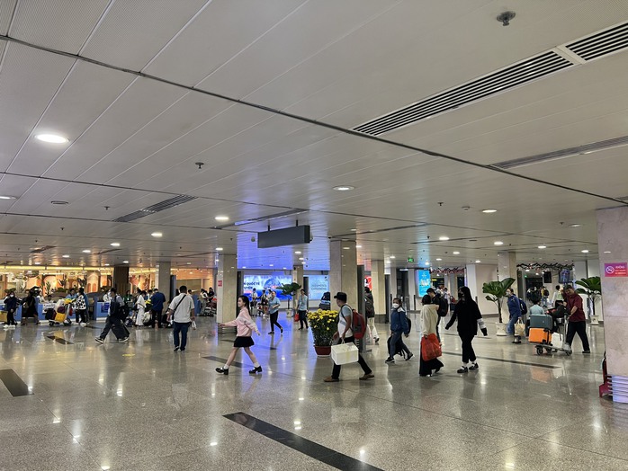 Con số bất ngờ về lượng chuyến bay "không chở khách" ở sân bay Tân Sơn Nhất- Ảnh 1. Con số bất ngờ về lượng chuyến bay "không chở khách" ở sân bay Tân Sơn Nhất- Ảnh 1.