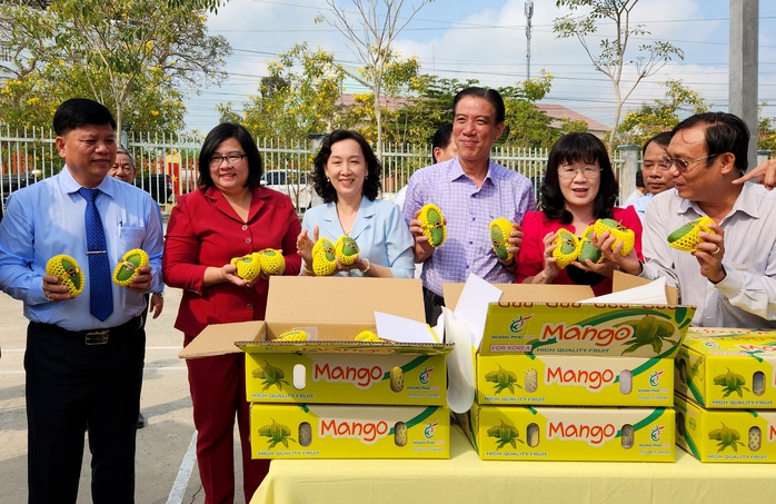 Nhộn nhịp đơn hàng xuất khẩu đầu năm- Ảnh 1. Nhộn nhịp đơn hàng xuất khẩu đầu năm- Ảnh 1.