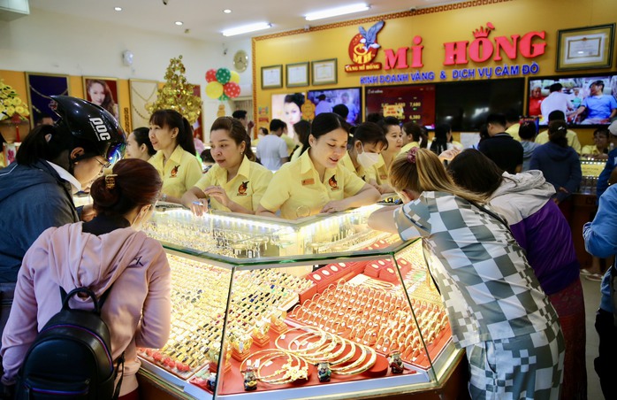 Giá vàng hôm nay 19-2: Diễn biến lạ của vàng SJC trong ngày vía Thần Tài- Ảnh 1. Giá vàng hôm nay 19-2: Diễn biến lạ của vàng SJC trong ngày vía Thần Tài- Ảnh 1.