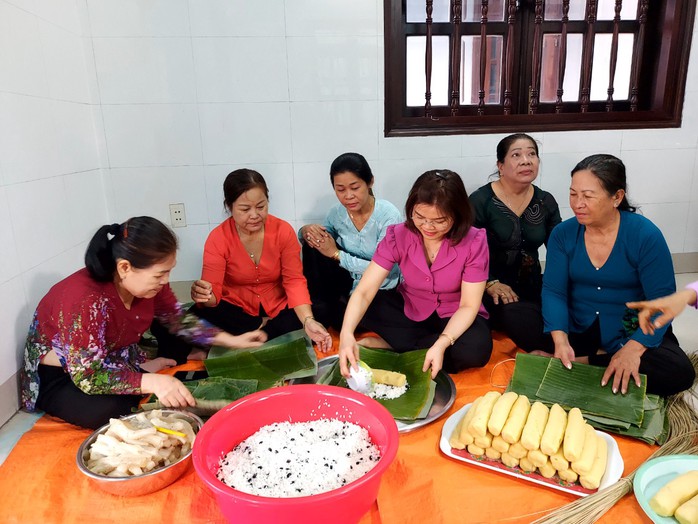 Chăm lo thiết thực cho người lao động đón Tết xa quê- Ảnh 2. Chăm lo thiết thực cho người lao động đón Tết xa quê- Ảnh 2.