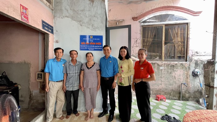 Chăm lo thiết thực cho người lao động đón Tết xa quê- Ảnh 7. Chăm lo thiết thực cho người lao động đón Tết xa quê- Ảnh 7.
