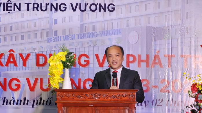 Bác sĩ đồng thuận, vui vẻ dù thưởng Tết không cao- Ảnh 1. Bác sĩ đồng thuận, vui vẻ dù thưởng Tết không cao- Ảnh 1.
