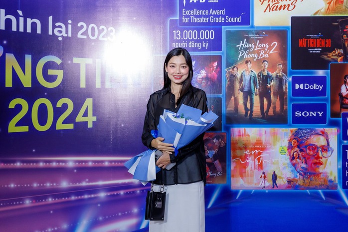 Diễn viên Kiều Trinh: "Tôi được Tổ thương!"- Ảnh 5. Diễn viên Kiều Trinh: "Tôi được Tổ thương!"- Ảnh 5.