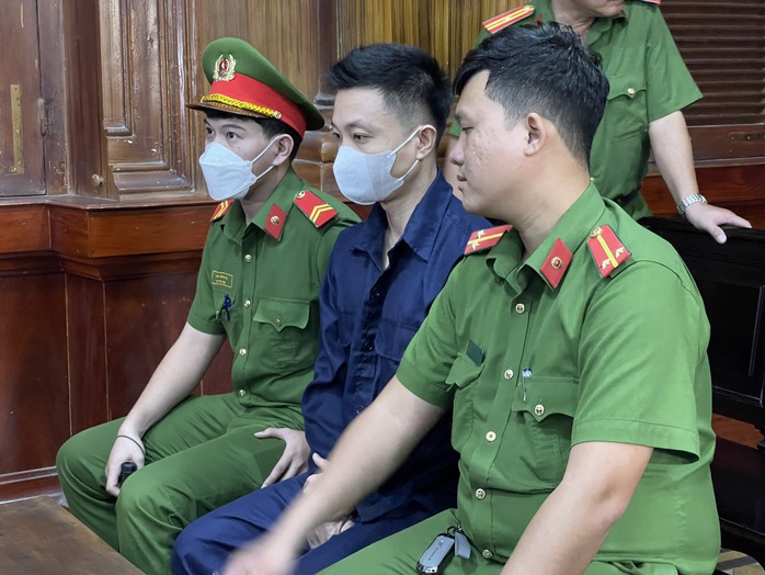 Ngọc Trinh xuất hiện tại tòa sau hơn 3 tháng tạm giam- Ảnh 5. Ngọc Trinh xuất hiện tại tòa sau hơn 3 tháng tạm giam- Ảnh 5.