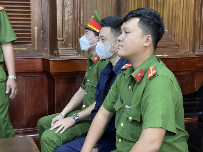 VKSND TP HCM đề nghị tạo cơ hội cho bị cáo Ngọc Trinh sửa sai lầm- Ảnh 2. VKSND TP HCM đề nghị tạo cơ hội cho bị cáo Ngọc Trinh sửa sai lầm- Ảnh 2.