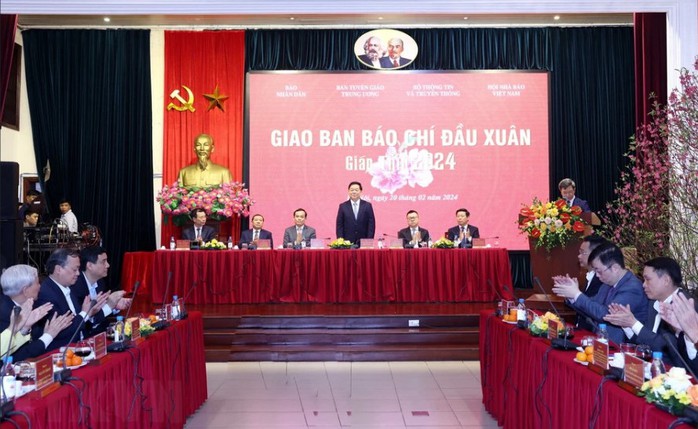 Báo chí góp phần kiến tạo, lan tỏa những giá trị tốt đẹp, nhân ái trong xã hội- Ảnh 3. Báo chí góp phần kiến tạo, lan tỏa những giá trị tốt đẹp, nhân ái trong xã hội- Ảnh 3.