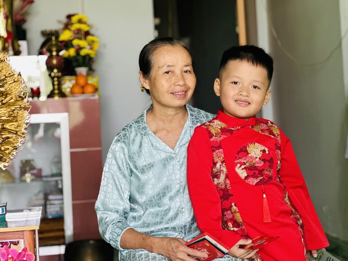 “Xuân sum vầy - Tết sẻ chia”: Tết về trên nụ cười của má- Ảnh 2.