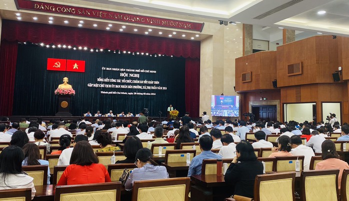 TP HCM: Tổng kinh phí chăm lo Tết Giáp Thìn gần 1.300 tỉ đồng- Ảnh 1. TP HCM: Tổng kinh phí chăm lo Tết Giáp Thìn gần 1.300 tỉ đồng- Ảnh 1.
