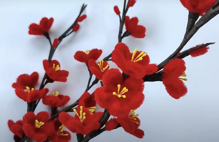 Cấp cứu vì dị vật là cánh hoa làm bằng kẽm nhung - Ảnh 2. Cấp cứu vì dị vật là cánh hoa làm bằng kẽm nhung - Ảnh 2.