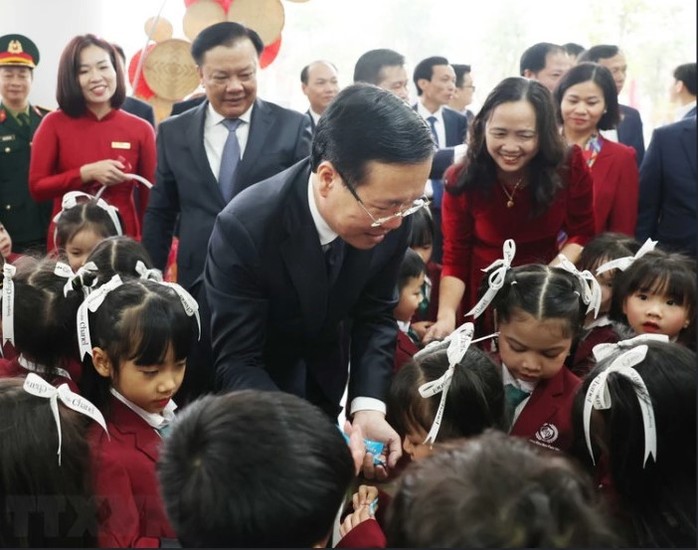 Chủ tịch nước Võ Văn Thưởng dâng hương tưởng niệm Đức vua An Dương Vương- Ảnh 4. Chủ tịch nước Võ Văn Thưởng dâng hương tưởng niệm Đức vua An Dương Vương- Ảnh 4.