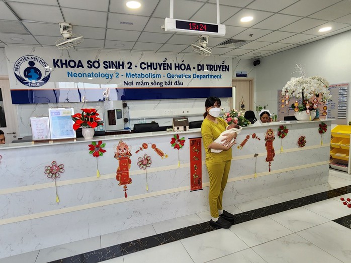 Em bé được can thiệp thông tim trong bào thai xuất viện về nhà- Ảnh 2. Em bé được can thiệp thông tim trong bào thai xuất viện về nhà- Ảnh 2.