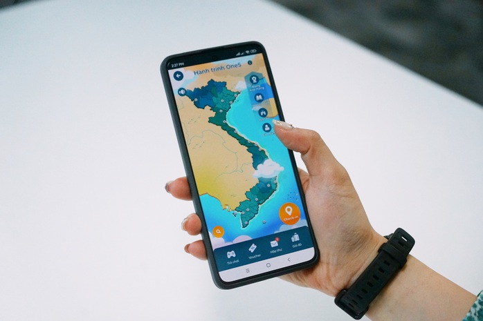 One S - Một Việt Nam thật khác được miêu tả như một cuốn nhật ký hành trình, cho phép người tham gia ghi lại các điểm đến trên khắp Việt Nam One S - Một Việt Nam thật khác được miêu tả như một cuốn nhật ký hành trình, cho phép người tham gia ghi lại các điểm đến trên khắp Việt Nam