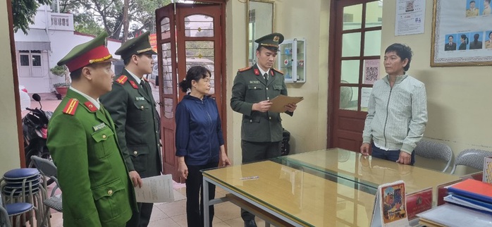 Bắt đối tượng bán thiết bị cờ bạc "bịp" bôi chất phóng xạ- Ảnh 1. Bắt đối tượng bán thiết bị cờ bạc "bịp" bôi chất phóng xạ- Ảnh 1.