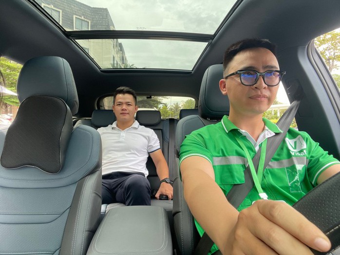 Dịch vụ lái xe hộ cho người say làm ăn ra sao trong mùa Tết?- Ảnh 1. Dịch vụ lái xe hộ cho người say làm ăn ra sao trong mùa Tết?- Ảnh 1.
