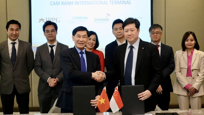Sân bay Cam Ranh "bắt tay" với sân bay Changi của Singapore- Ảnh 1.
Sân bay Cam Ranh "bắt tay" với sân bay Changi của Singapore- Ảnh 1.