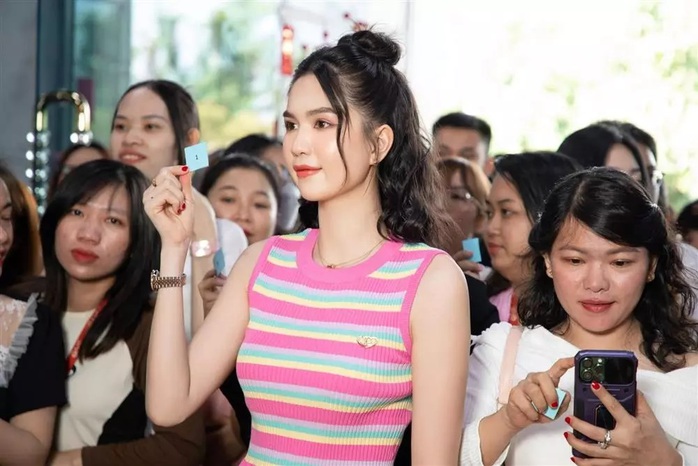 Ngọc Trinh quyết định thay đổi cuộc sống- Ảnh 3. Ngọc Trinh quyết định thay đổi cuộc sống- Ảnh 3.