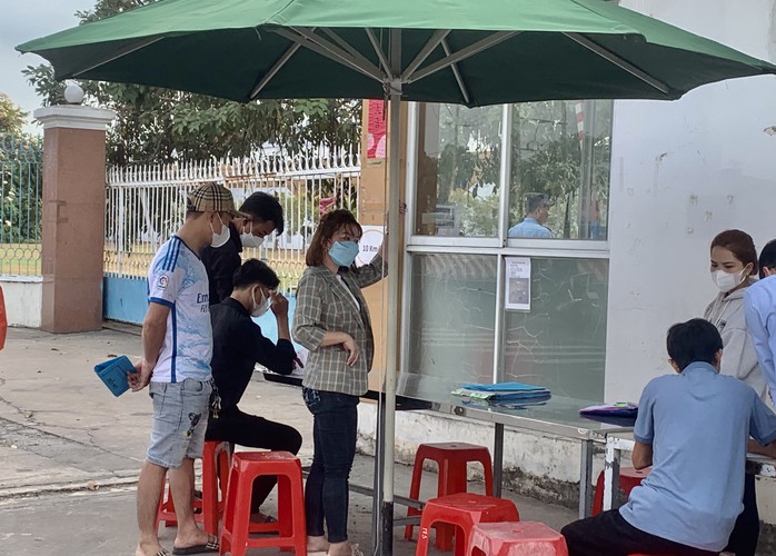 Hình ảnh quen thuộc ở Bình Dương ngay sau Tết - Ảnh 7. Hình ảnh quen thuộc ở Bình Dương ngay sau Tết - Ảnh 7.