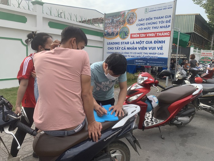 Hình ảnh quen thuộc ở Bình Dương ngay sau Tết - Ảnh 6. Hình ảnh quen thuộc ở Bình Dương ngay sau Tết - Ảnh 6.