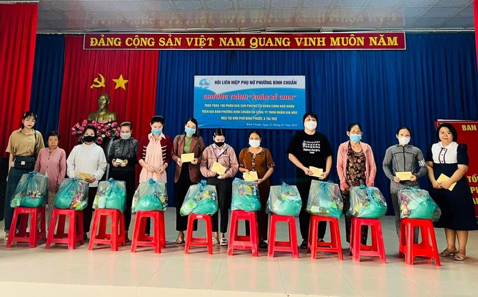 "Xuân sum vầy - Tết sẻ chia: Nghĩa tình mâm cơm ngày Tết- Ảnh 5. "Xuân sum vầy - Tết sẻ chia: Nghĩa tình mâm cơm ngày Tết- Ảnh 5.