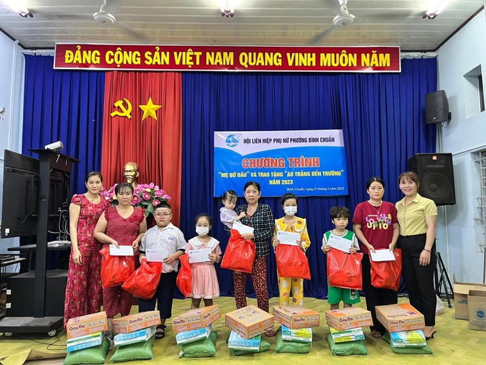 "Xuân sum vầy - Tết sẻ chia: Nghĩa tình mâm cơm ngày Tết- Ảnh 4. "Xuân sum vầy - Tết sẻ chia: Nghĩa tình mâm cơm ngày Tết- Ảnh 4.