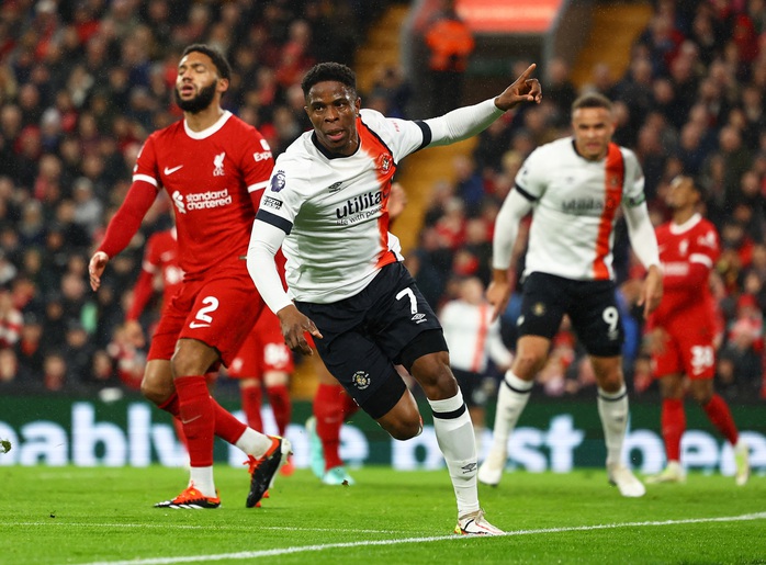 Ngược dòng siêu đỉnh, Liverpool vùi dập Luton Town ở Anfield- Ảnh 2. Ngược dòng siêu đỉnh, Liverpool vùi dập Luton Town ở Anfield- Ảnh 2.