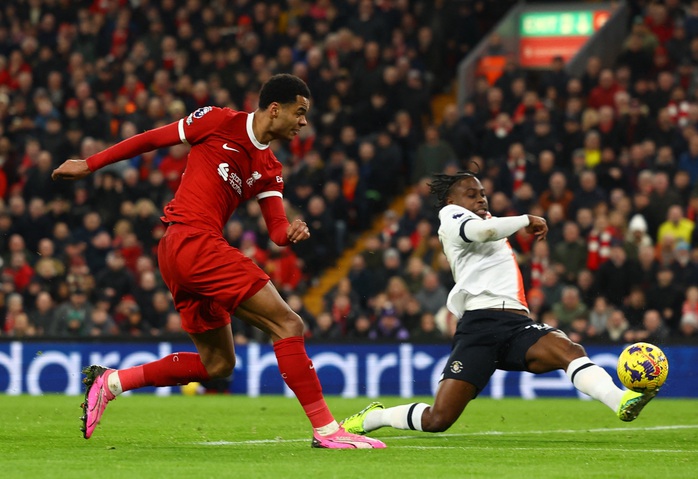 Ngược dòng siêu đỉnh, Liverpool vùi dập Luton Town ở Anfield- Ảnh 5. Ngược dòng siêu đỉnh, Liverpool vùi dập Luton Town ở Anfield- Ảnh 5.